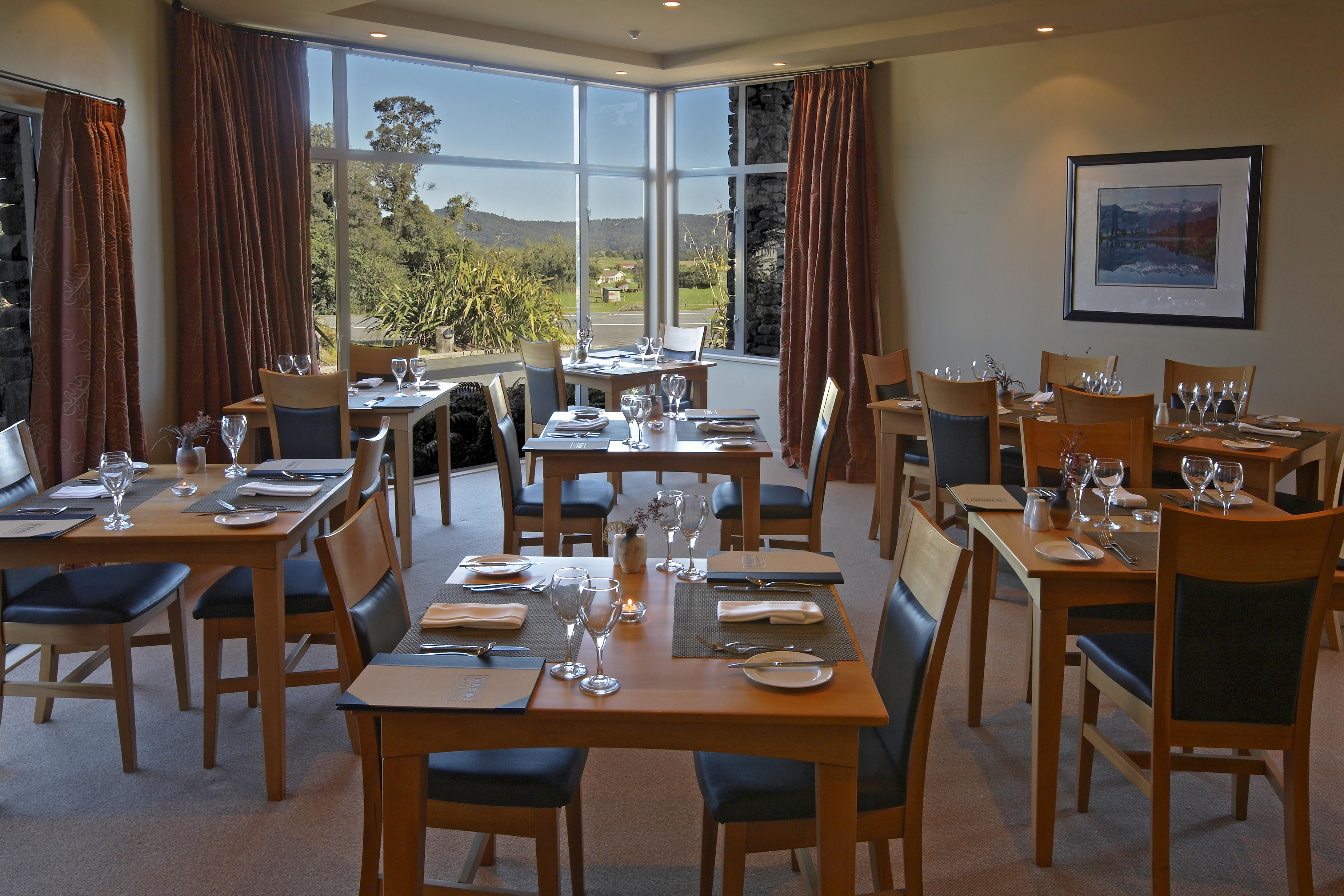 Te Weheka Boutique Hotel Fox Glacier Exteriör bild