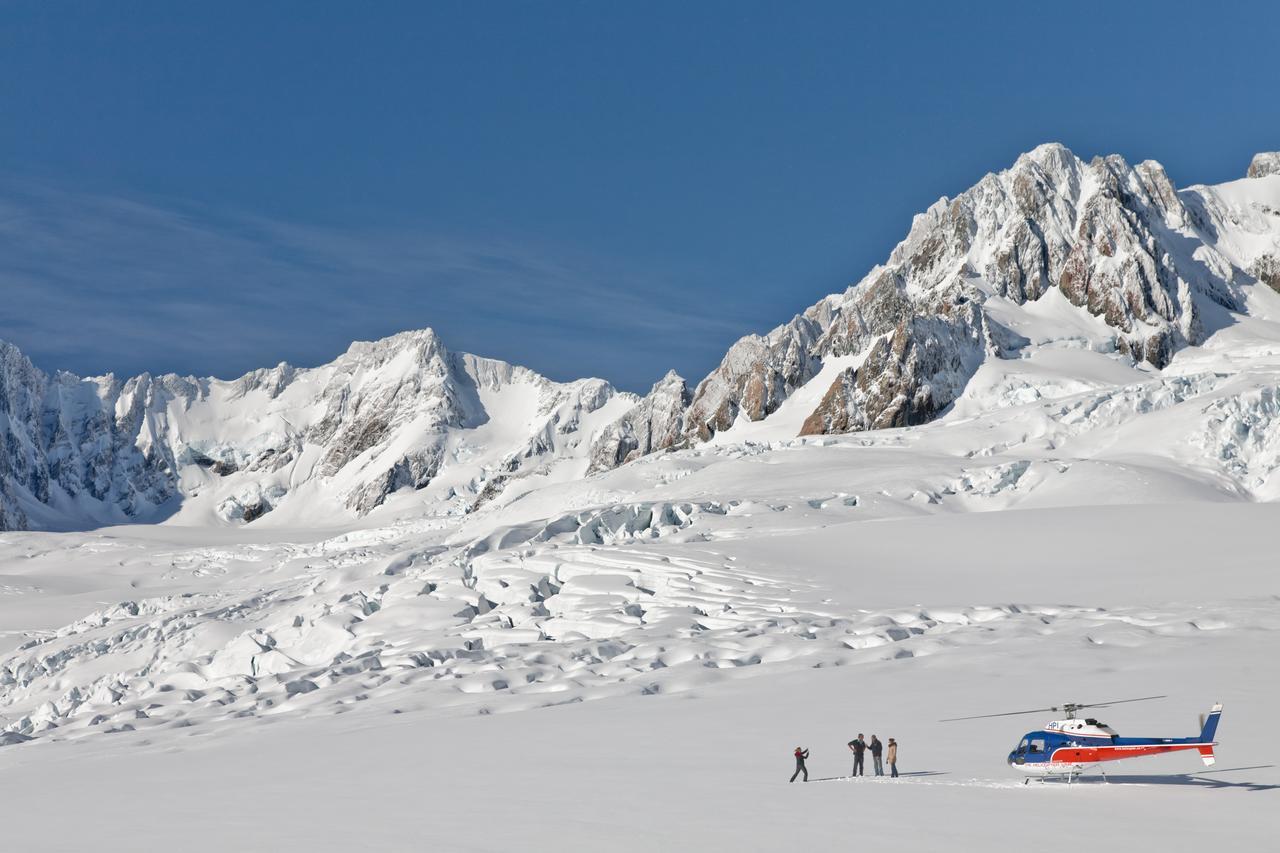 Te Weheka Boutique Hotel Fox Glacier Exteriör bild